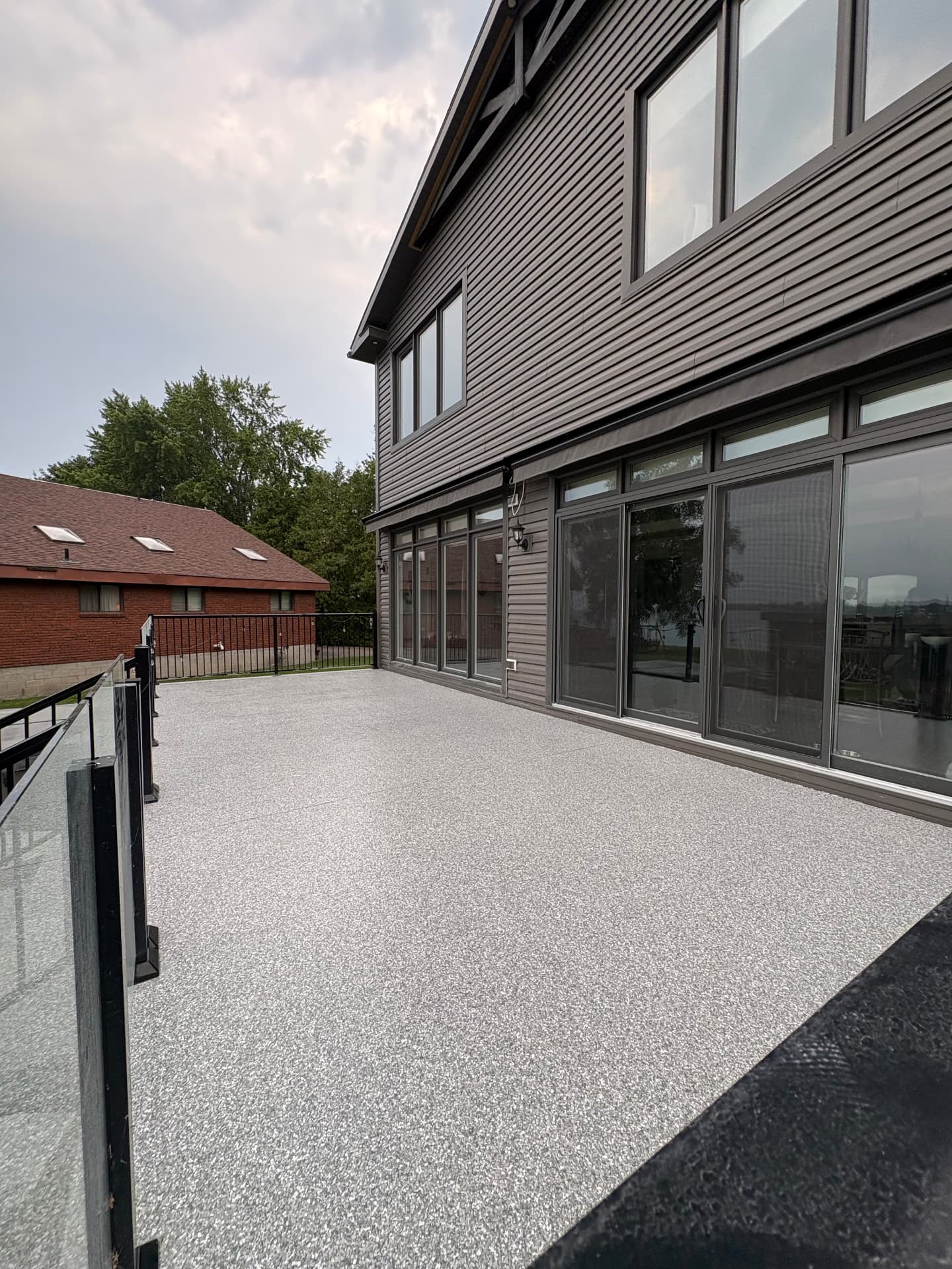 Silver flake epoxy patio coating